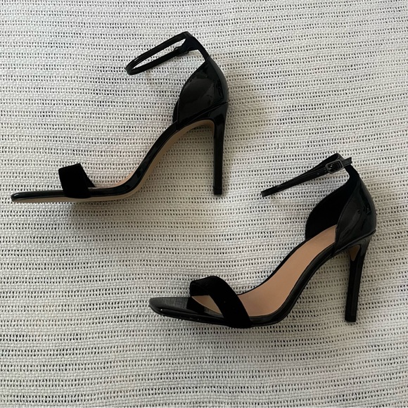 Halston Heritage Black Heels - Picture 1 of 7